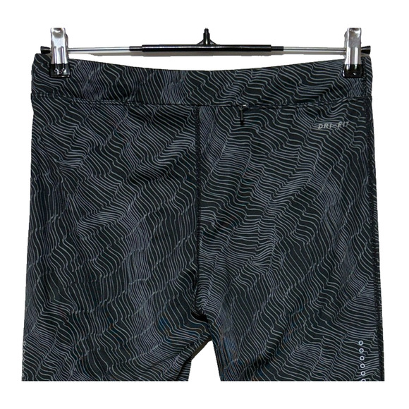 Nike Dri Fit Leggings Womens Medium Black Crop Tight Running Actual 28X24 - Picture 6 of 11